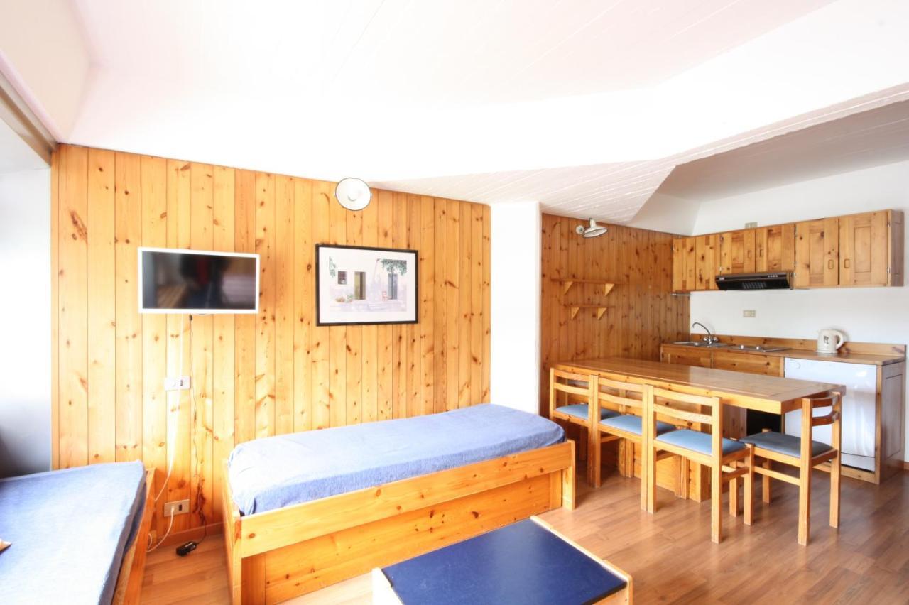 Marilleva 1400 Appartamenti Montana מראה חיצוני תמונה
